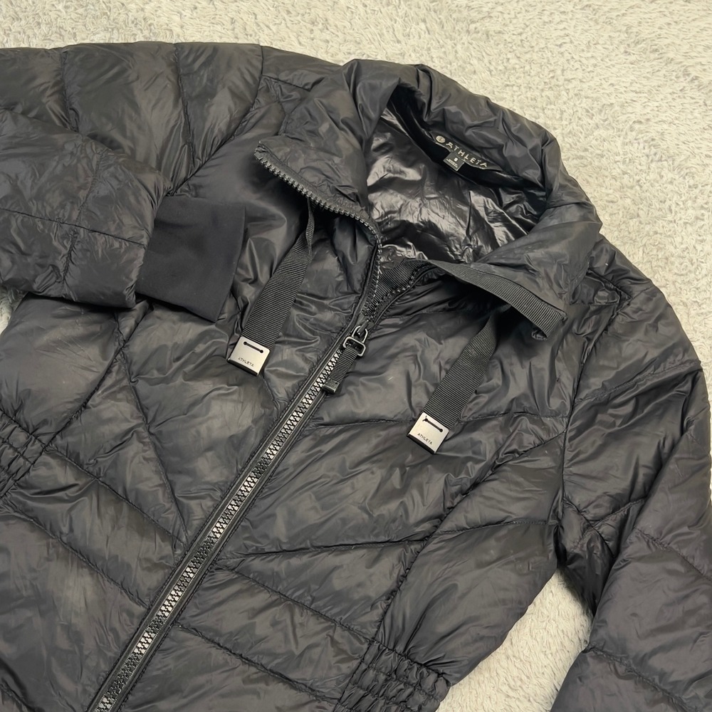 Athleta Quilted Puffer Jacket Womens Small Black Insulated Down Thumbhole Cuffs